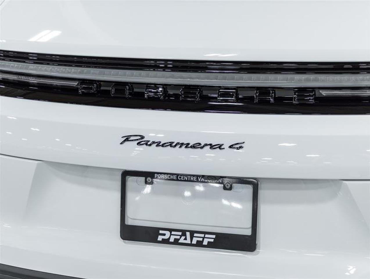 2026 Porsche Panamera  Photo
