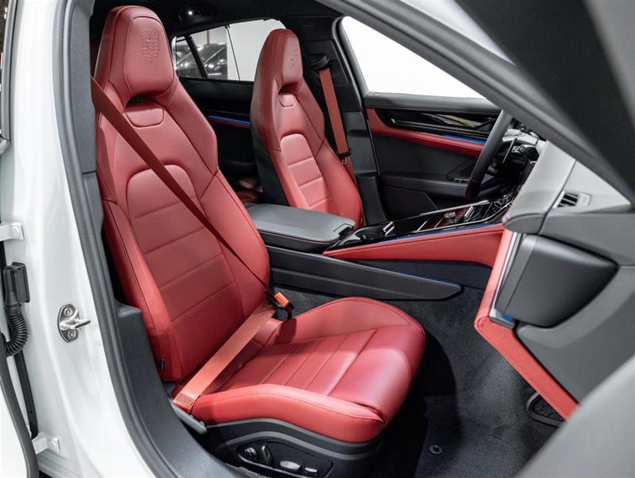 2026 Porsche Panamera  Photo