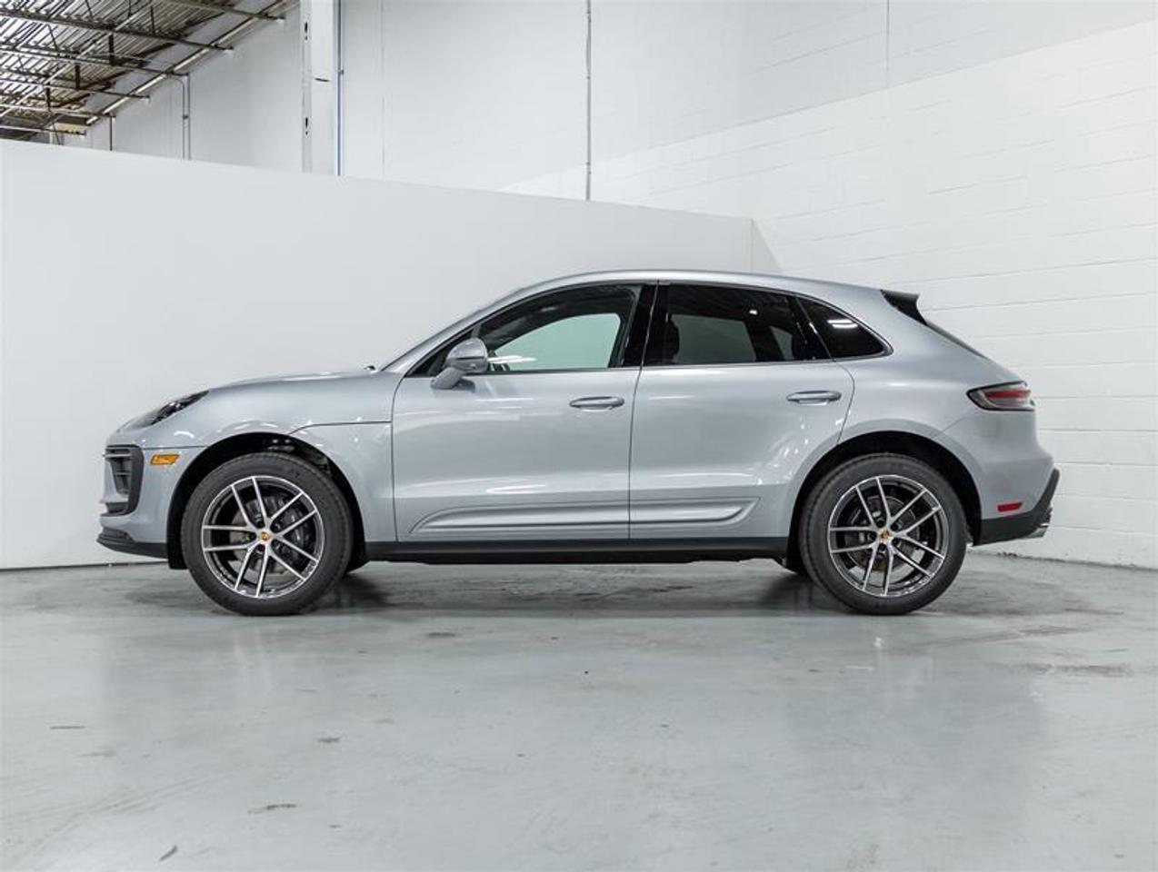 2026 Porsche Macan  Photo