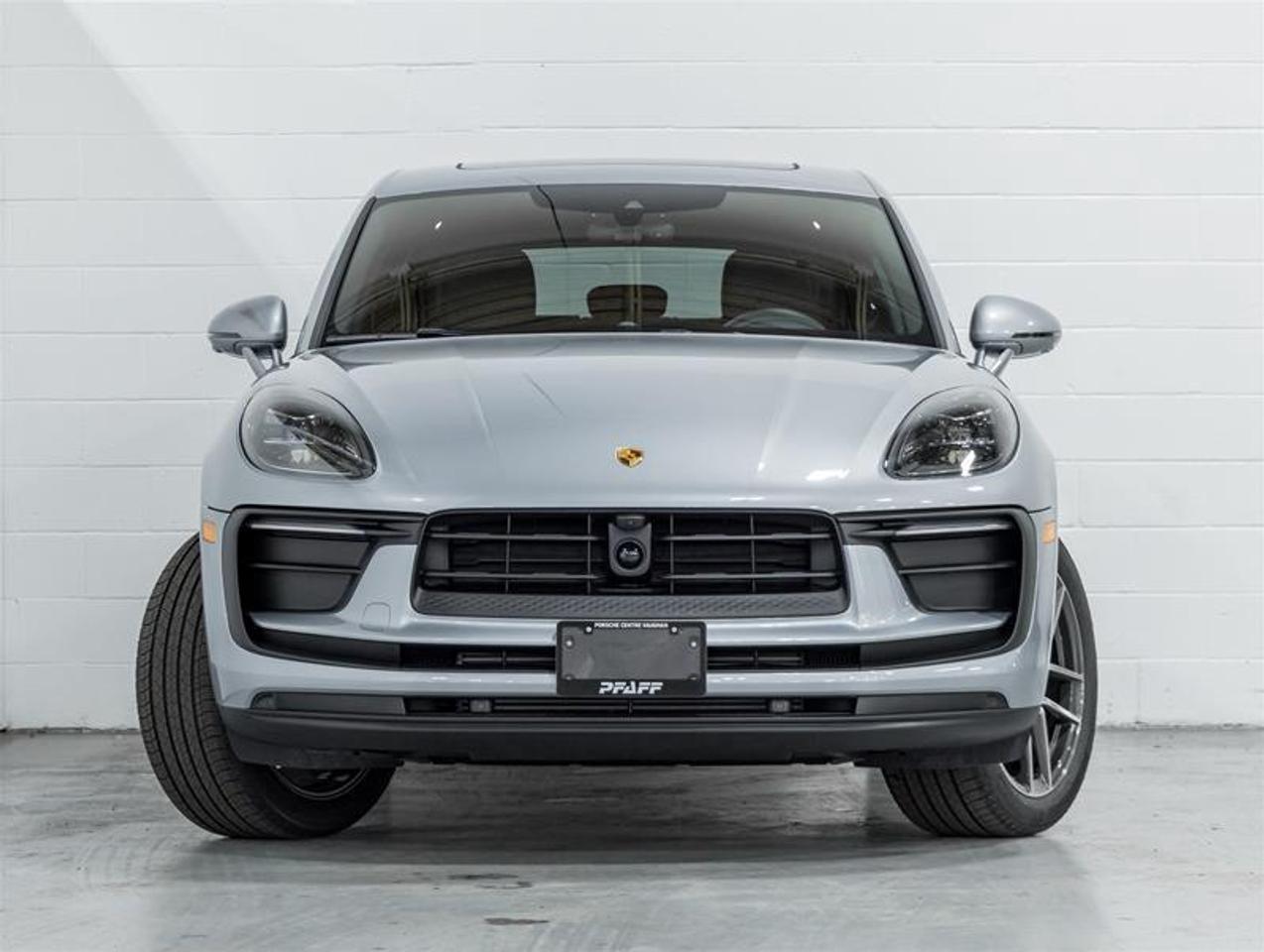 2026 Porsche Macan  Photo