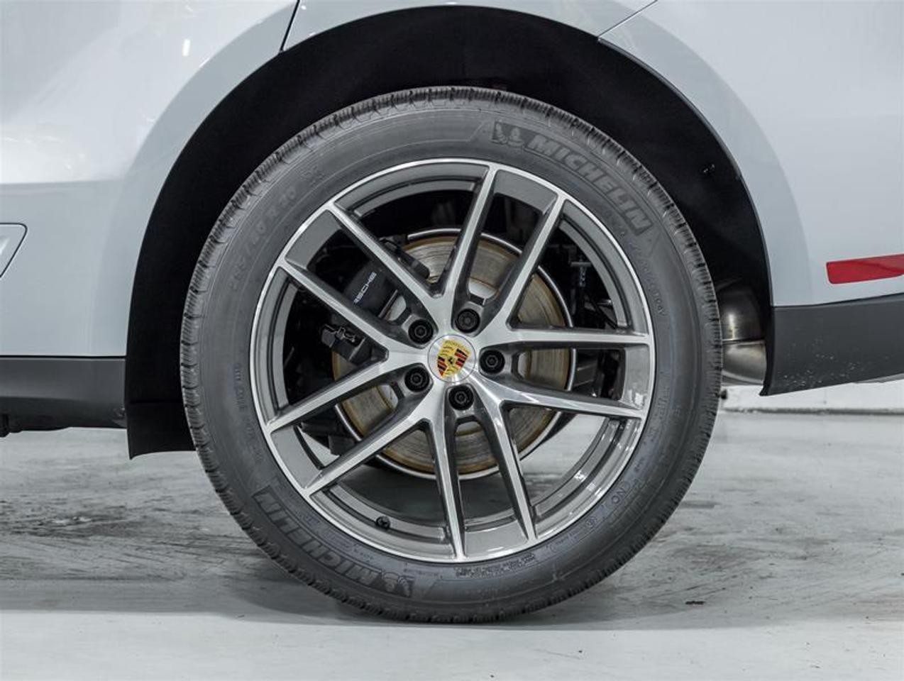 2026 Porsche Macan  Photo