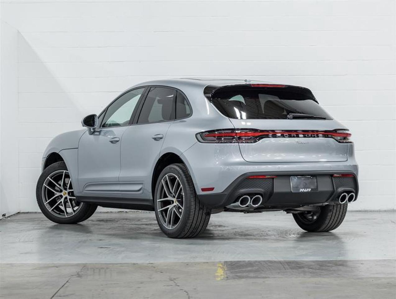 2026 Porsche Macan  Photo