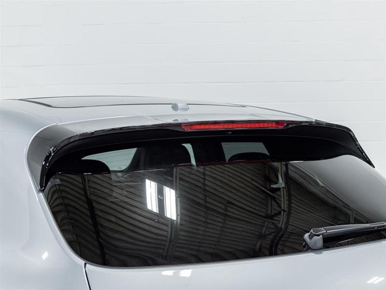 2026 Porsche Macan  Photo