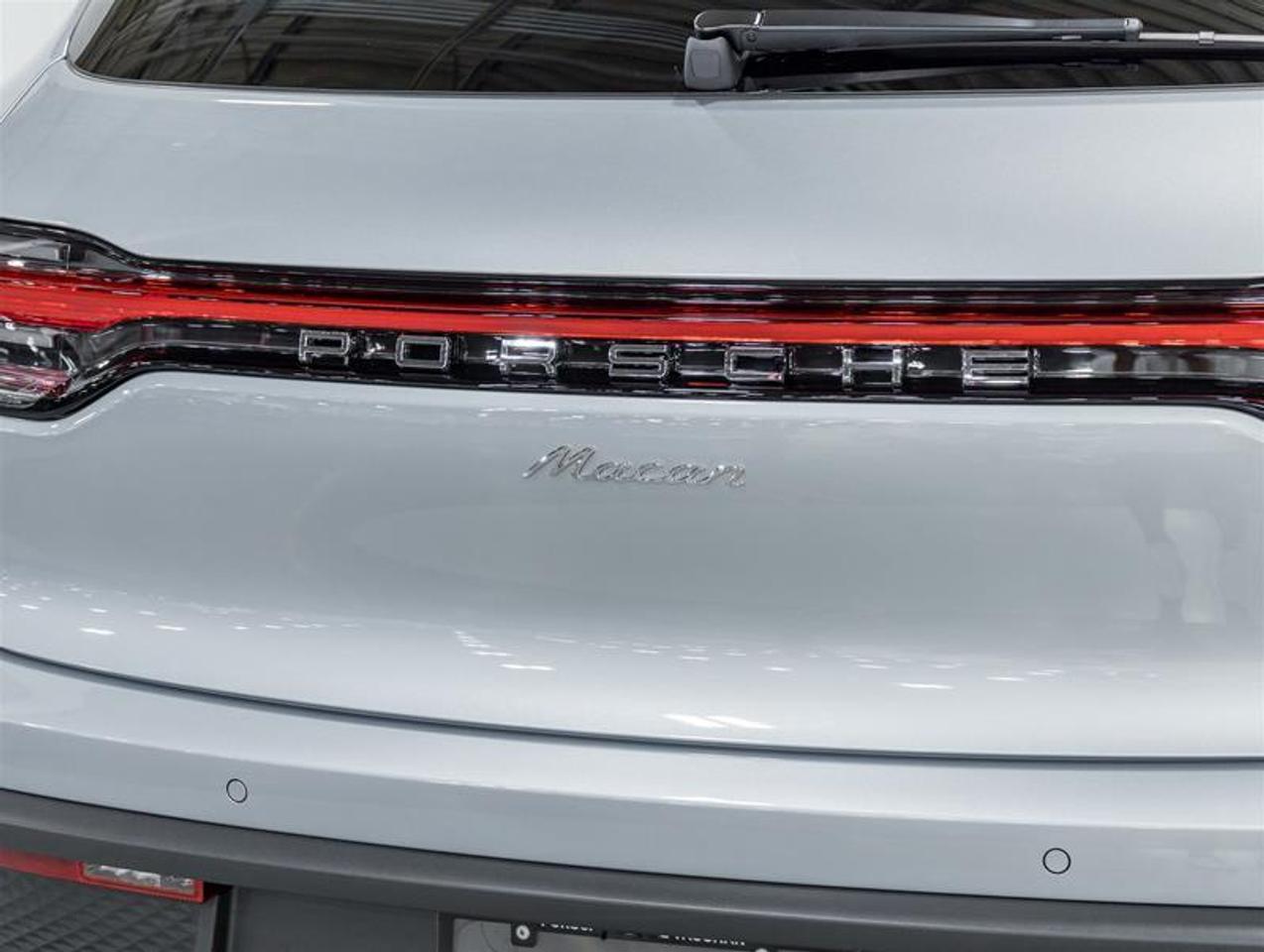 2026 Porsche Macan  Photo