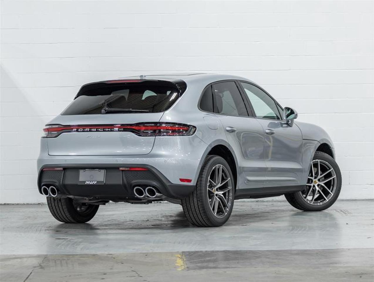 2026 Porsche Macan  Photo