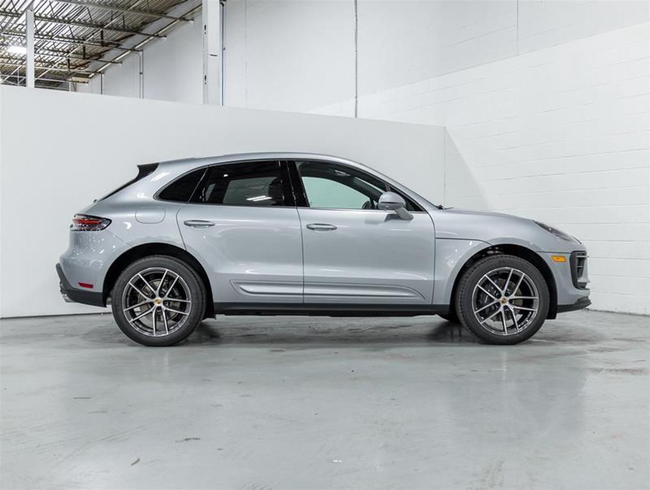 2026 Porsche Macan  Photo