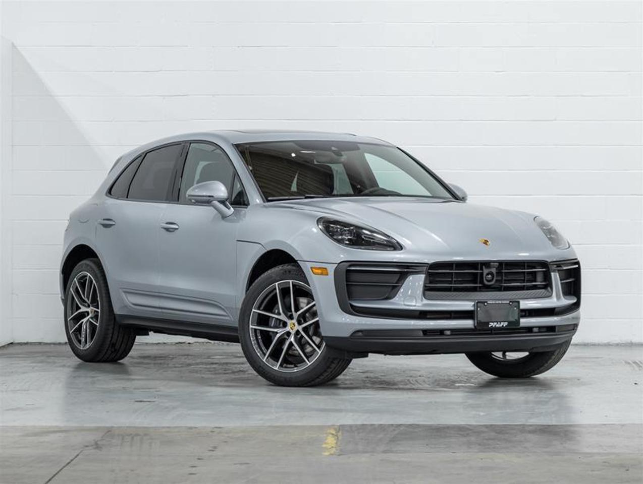 2026 Porsche Macan  Photo
