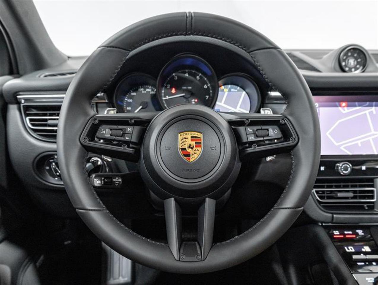 2026 Porsche Macan  Photo