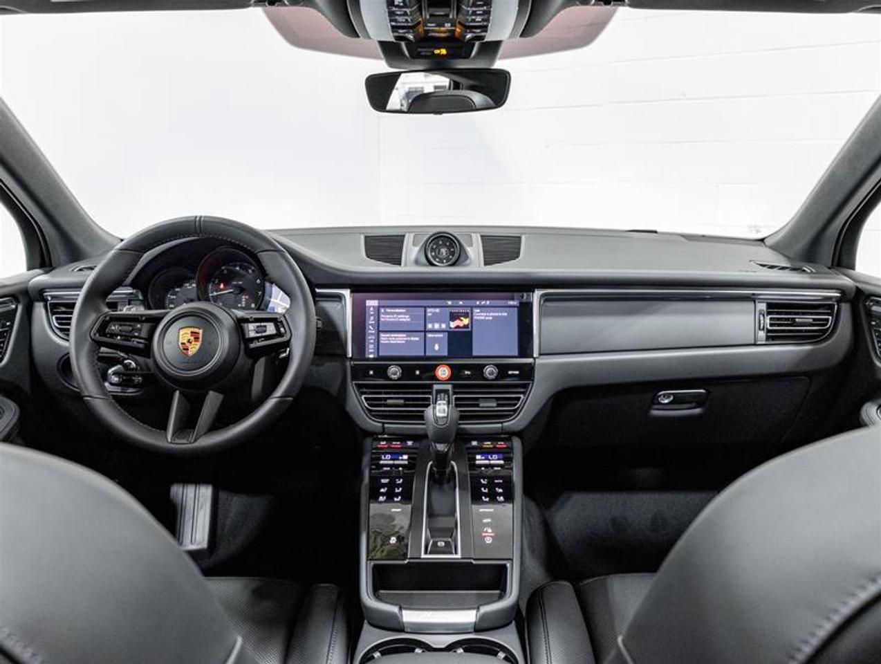 2026 Porsche Macan  Photo