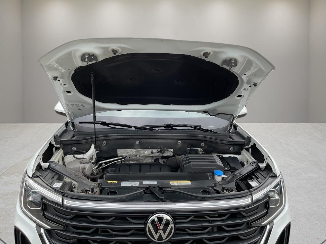 2024 Volkswagen Atlas Cross Sport 2.0 TSI Highline 4dr All-Wheel Drive 4MOTION Photo