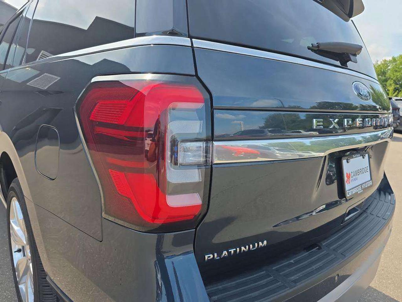 2024 Ford Expedition Platinum Max   NO ACCIDENTS VENT. LEATHER PANOROOF Photo