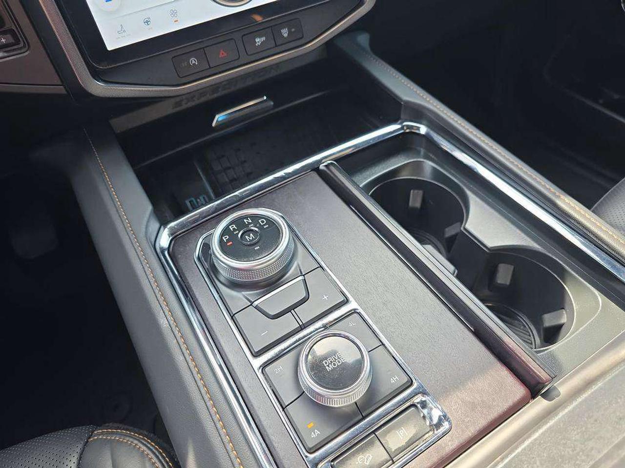 2024 Ford Expedition Platinum Max   NO ACCIDENTS VENT. LEATHER PANOROOF Photo