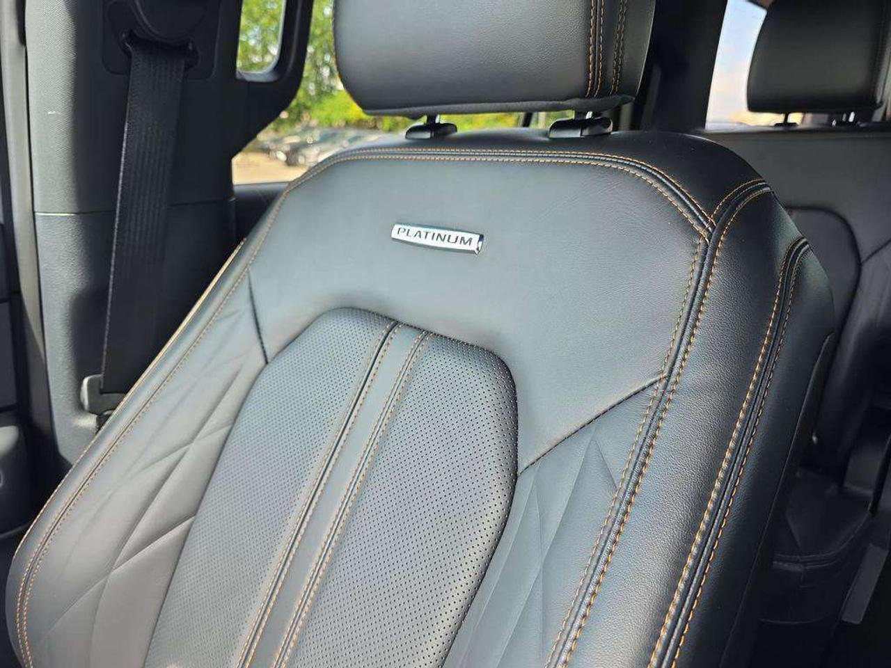 2024 Ford Expedition Platinum Max   NO ACCIDENTS VENT. LEATHER PANOROOF Photo