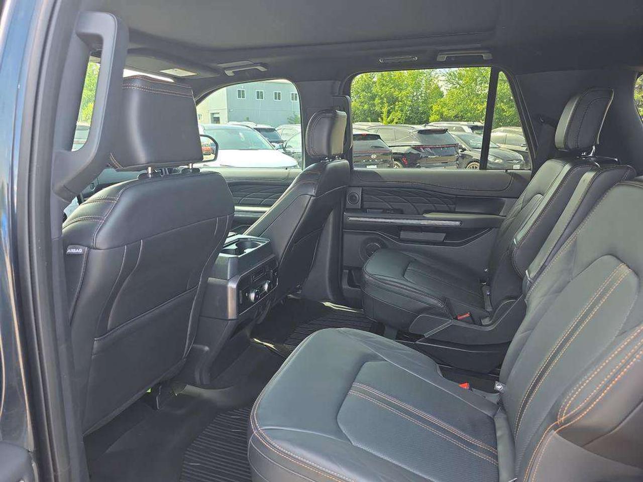 2024 Ford Expedition Platinum Max   NO ACCIDENTS VENT. LEATHER PANOROOF Photo