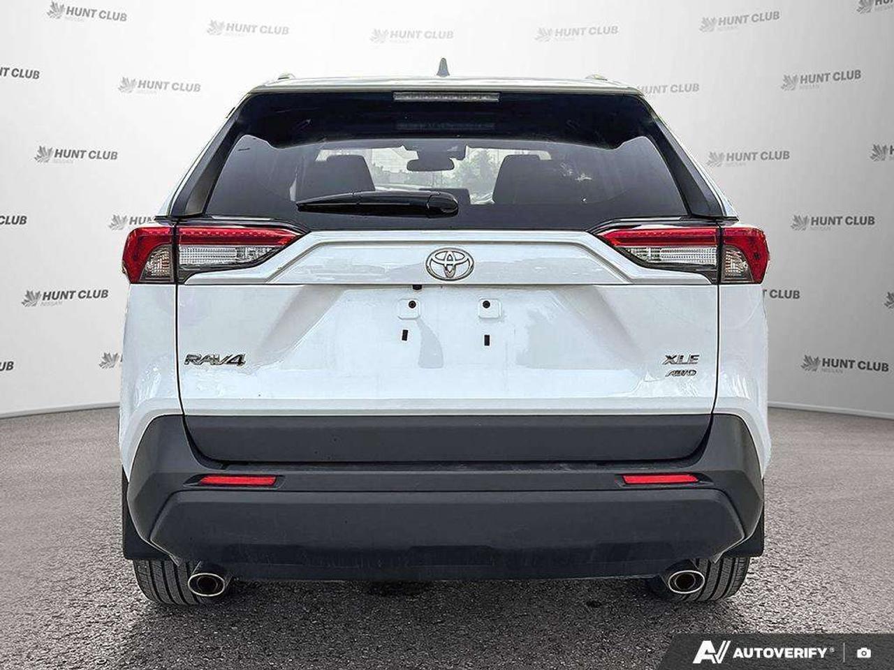2025 Toyota RAV4 XLE Photo