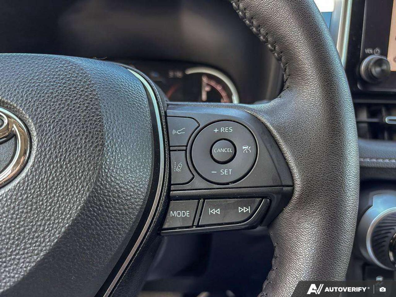 2025 Toyota RAV4 XLE Photo