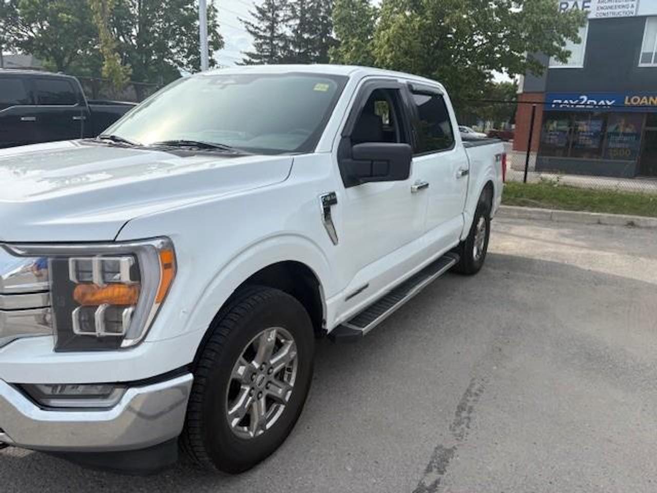 Used 2022 Ford F-150 XLT 4x4 SuperCrew Cab 5.5 ft. box 145 in. WB for sale in Newmarket, ON