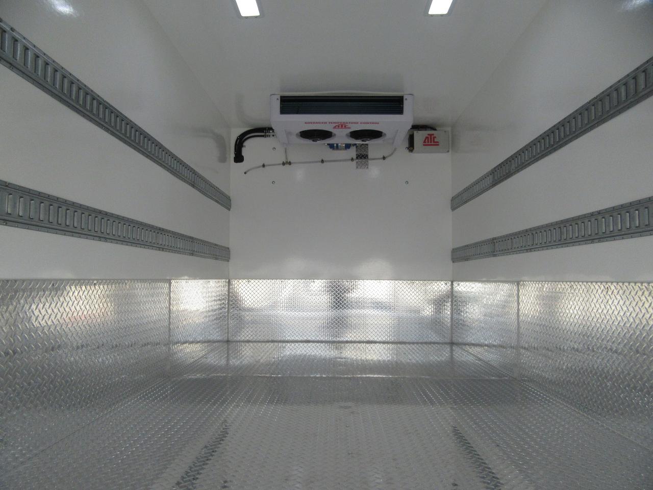 2025 Chevrolet Express 3500 14FT CUBE VAN WITH NEW REEFER SYSTEM Photo