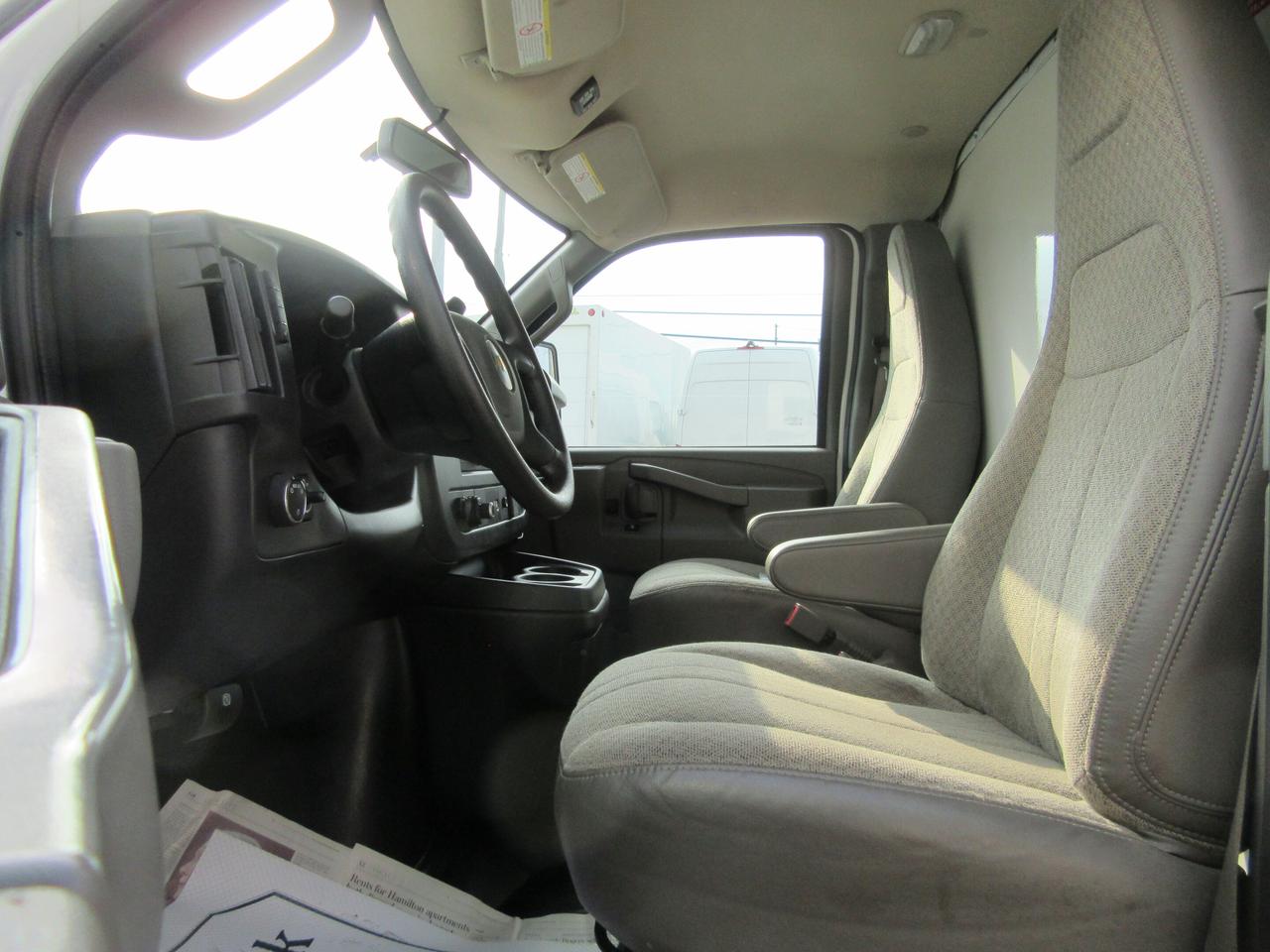 2025 Chevrolet Express 3500 14FT CUBE VAN WITH NEW REEFER SYSTEM Photo