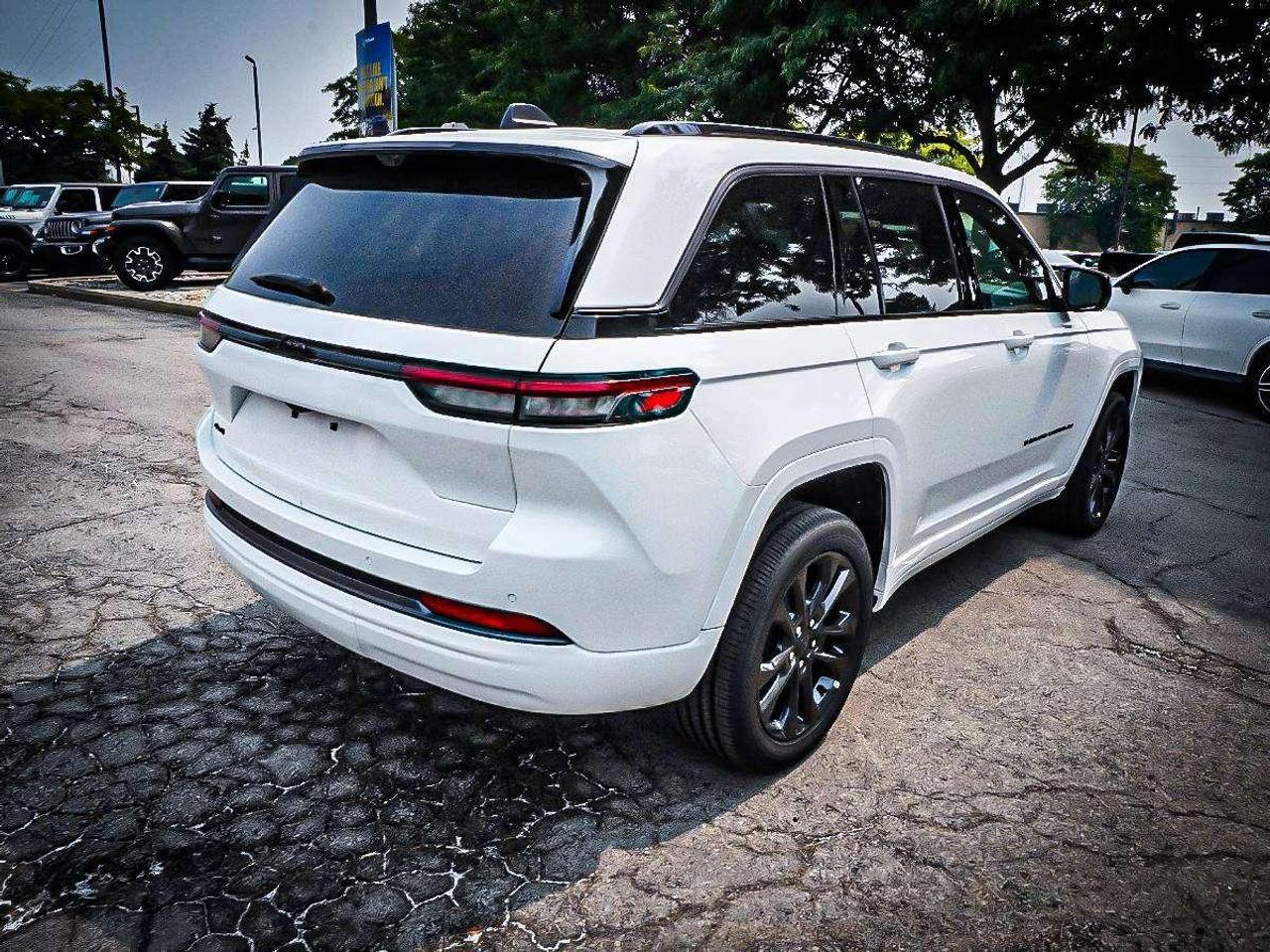 2026 Jeep Grand Cherokee  Photo