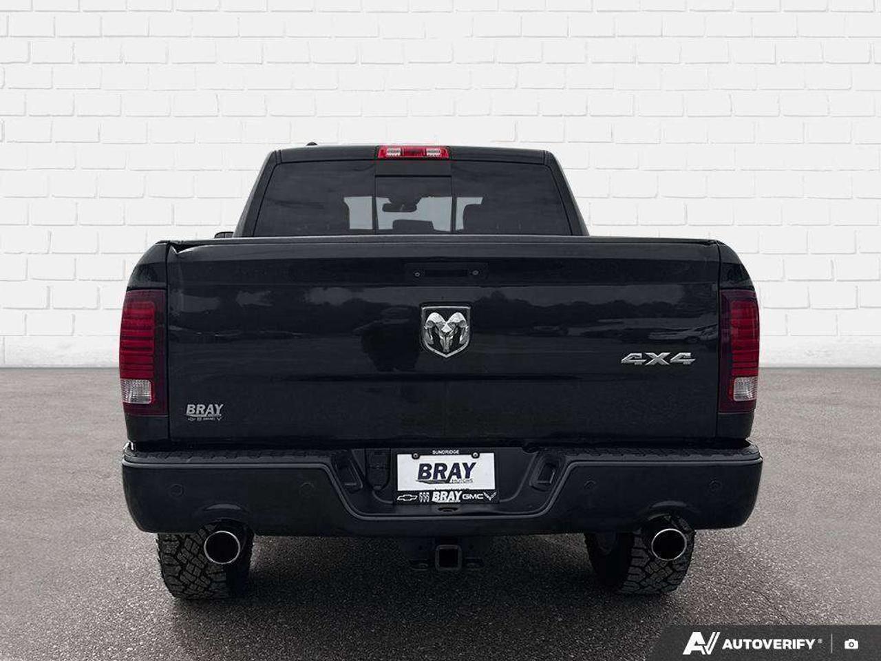 2015 RAM 1500 RUNNING BOARDS. SPRAY IN BEDLINER. TOW PKG. CERTIFIED. Photo