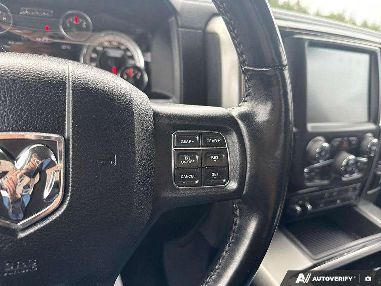 2015 RAM 1500 RUNNING BOARDS. SPRAY IN BEDLINER. TOW PKG. CERTIFIED. Photo