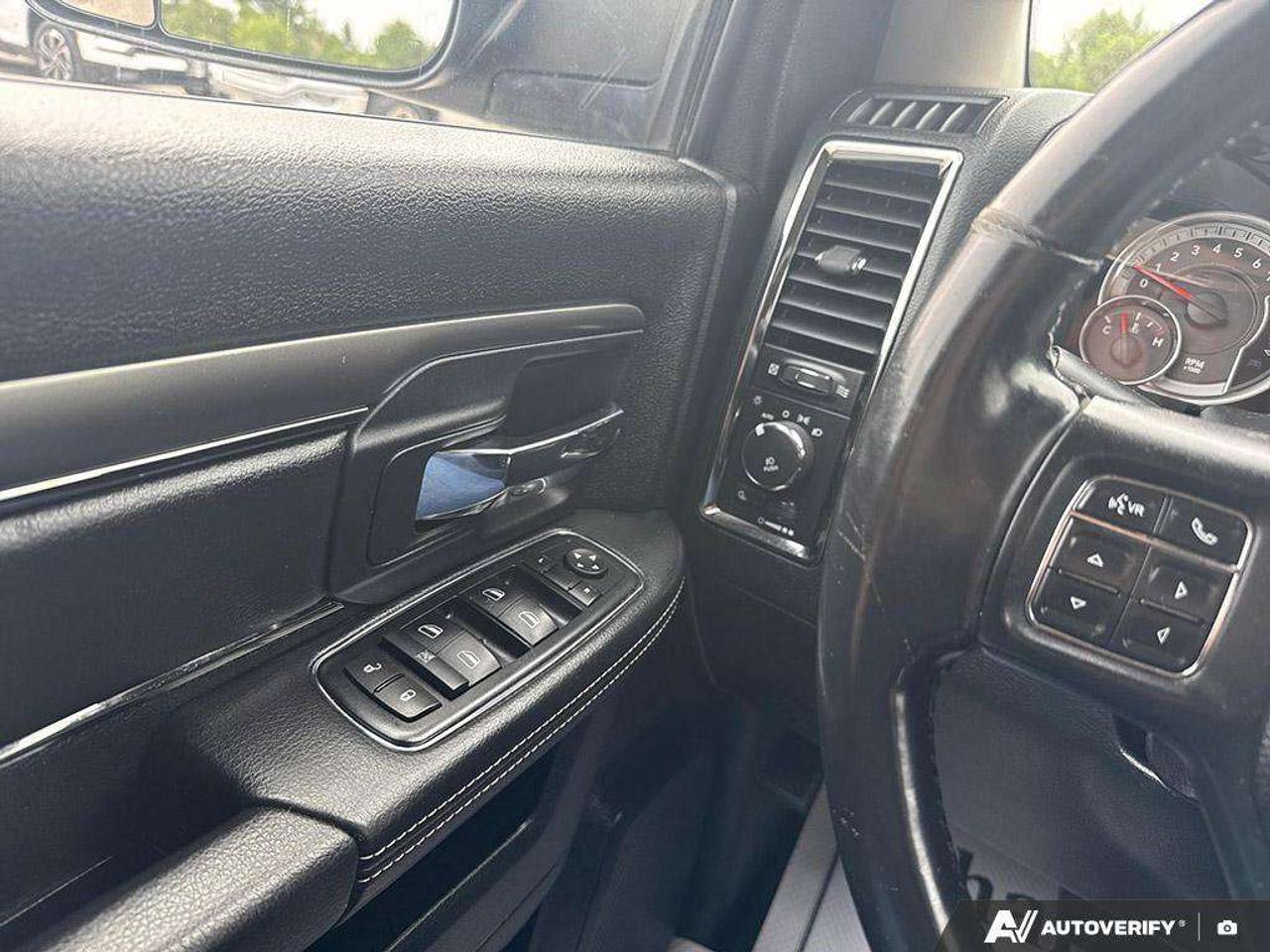 2015 RAM 1500 RUNNING BOARDS. SPRAY IN BEDLINER. TOW PKG. CERTIFIED. Photo