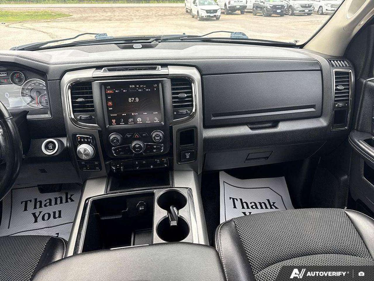 2015 RAM 1500 RUNNING BOARDS. SPRAY IN BEDLINER. TOW PKG. CERTIFIED. Photo