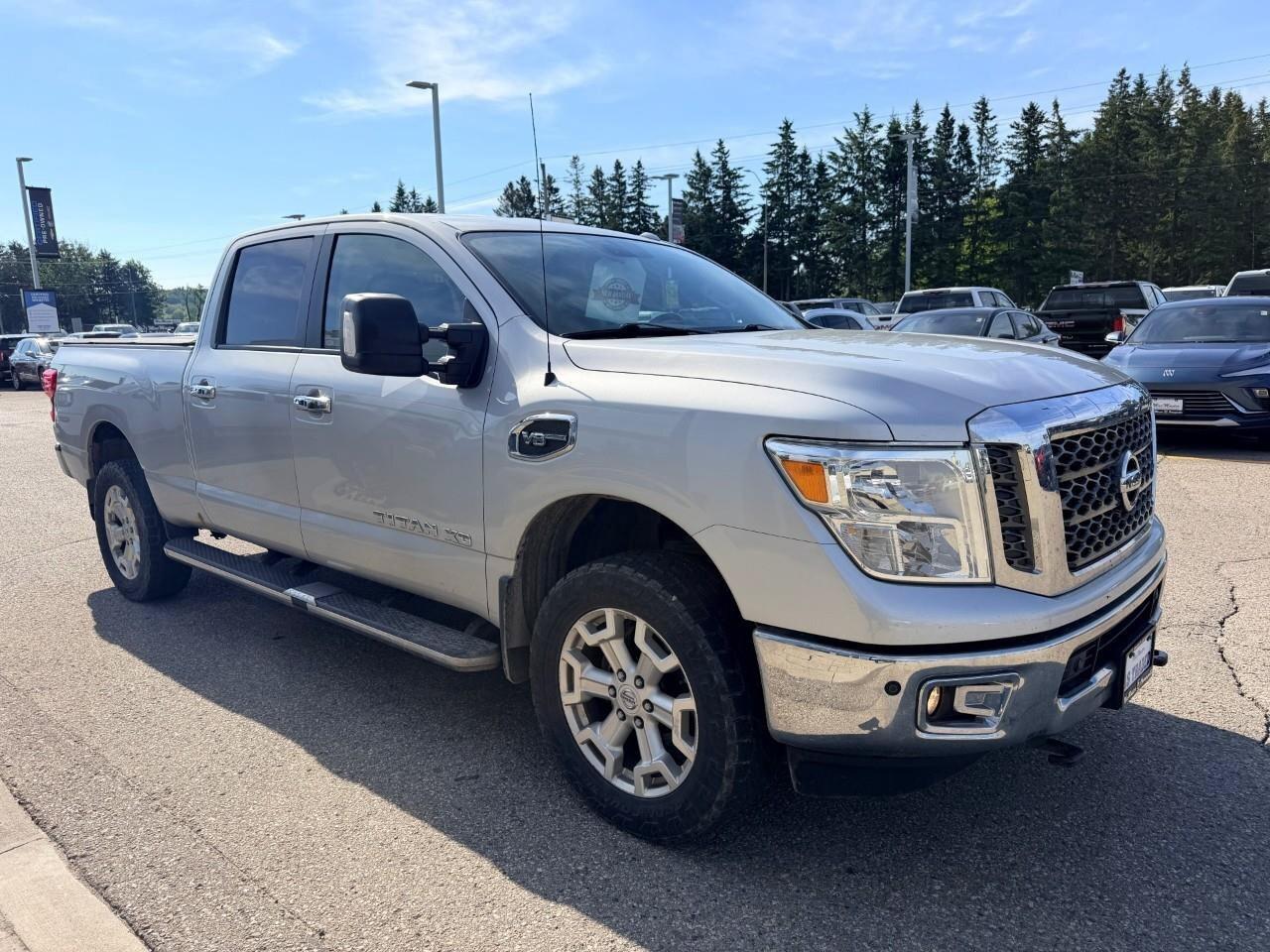 2016 Nissan Titan XD SV GasXD SV, 5.0L V8, 4X4 ALLOYS, CLOTH, CERTIFIED Photo