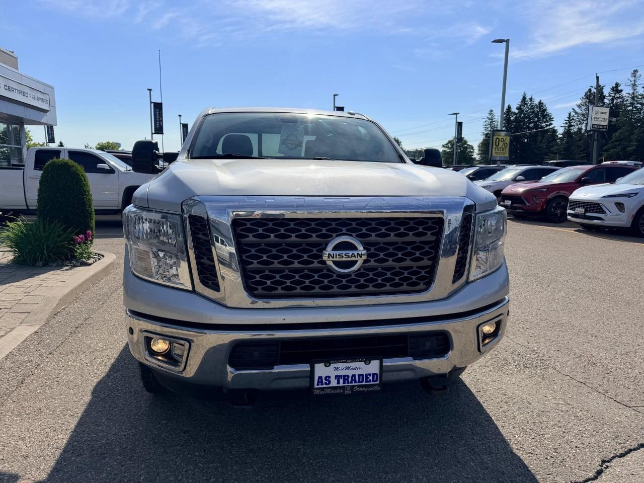 2016 Nissan Titan XD SV GasXD SV, 5.0L V8, 4X4 ALLOYS, CLOTH, CERTIFIED Photo