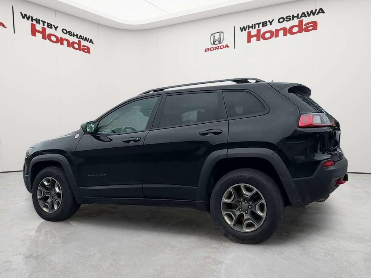 2019 Jeep Cherokee Trailhawk Photo3