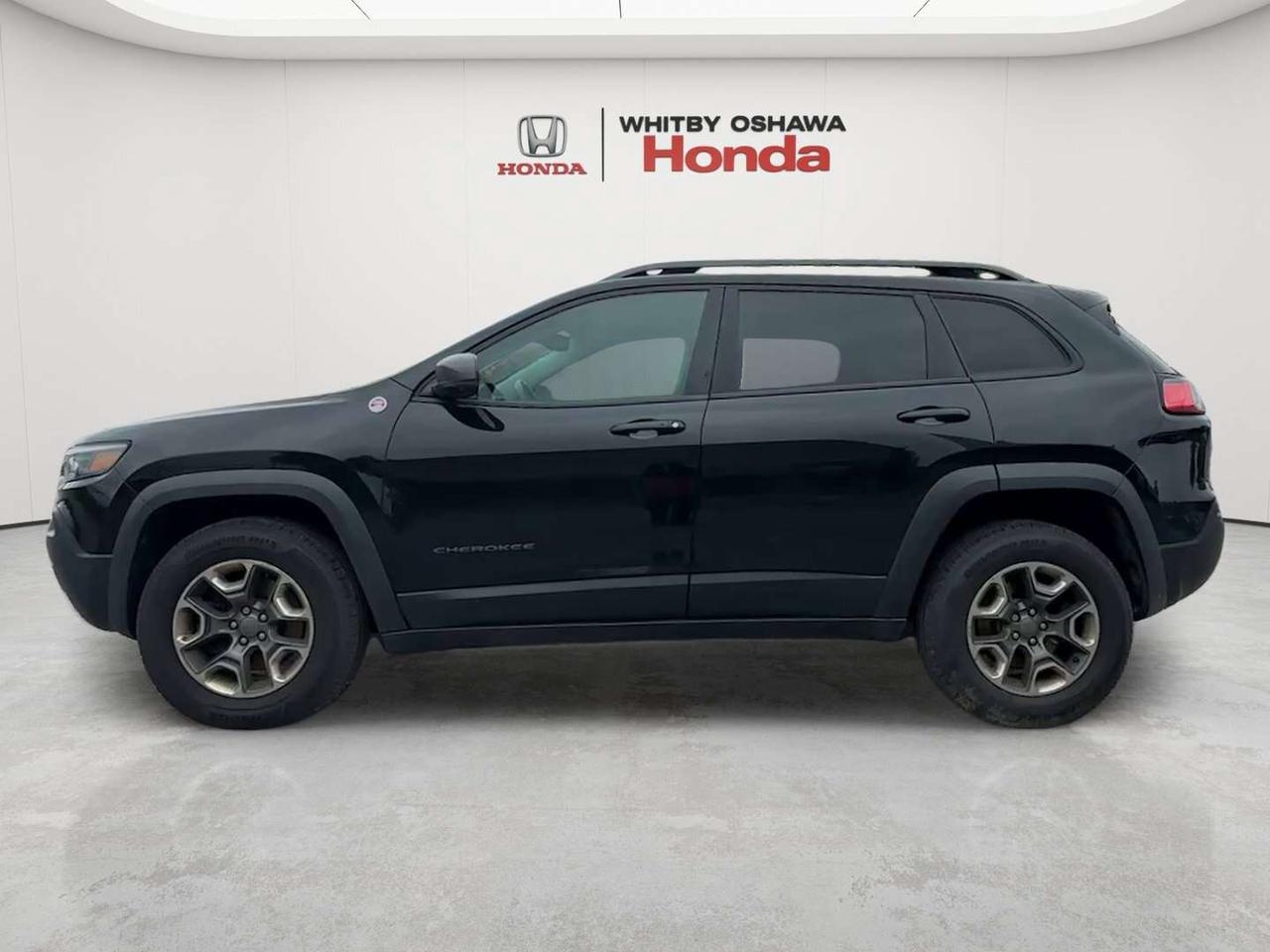 2019 Jeep Cherokee Trailhawk Photo2