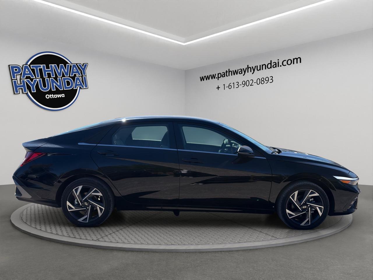 2026 Hyundai Elantra Hybrid Luxury Photo