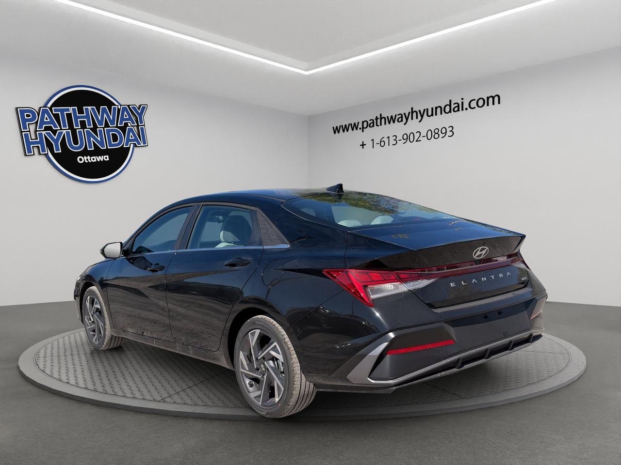 2026 Hyundai Elantra Hybrid Luxury Photo