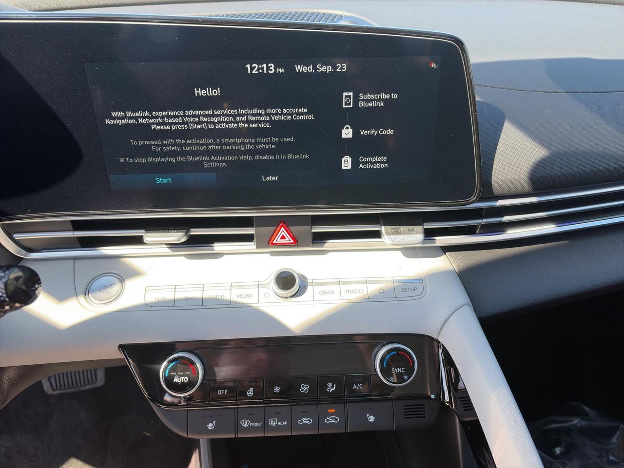 2026 Hyundai Elantra Hybrid Luxury Photo