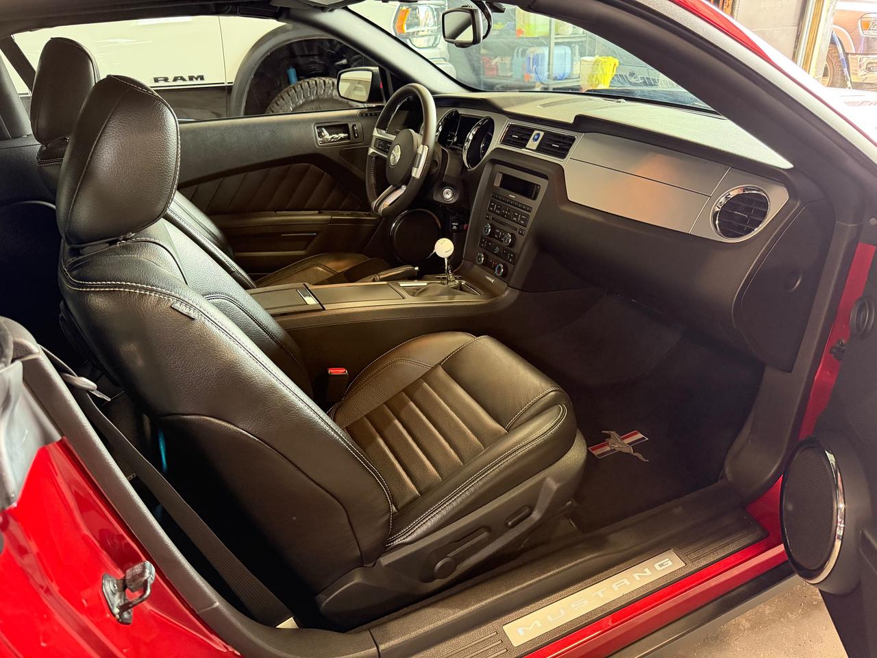 2010 Ford Mustang GT | SUPERCAHRGED V8 |MANUAL|2400KM|500 HORSEPOWER Photo