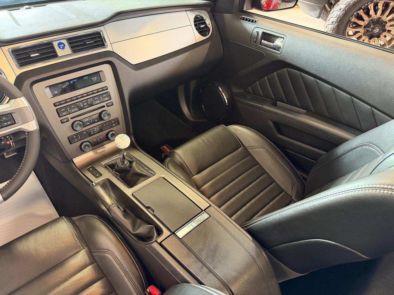 2010 Ford Mustang GT | SUPERCAHRGED V8 |MANUAL|2400KM|500 HORSEPOWER Photo