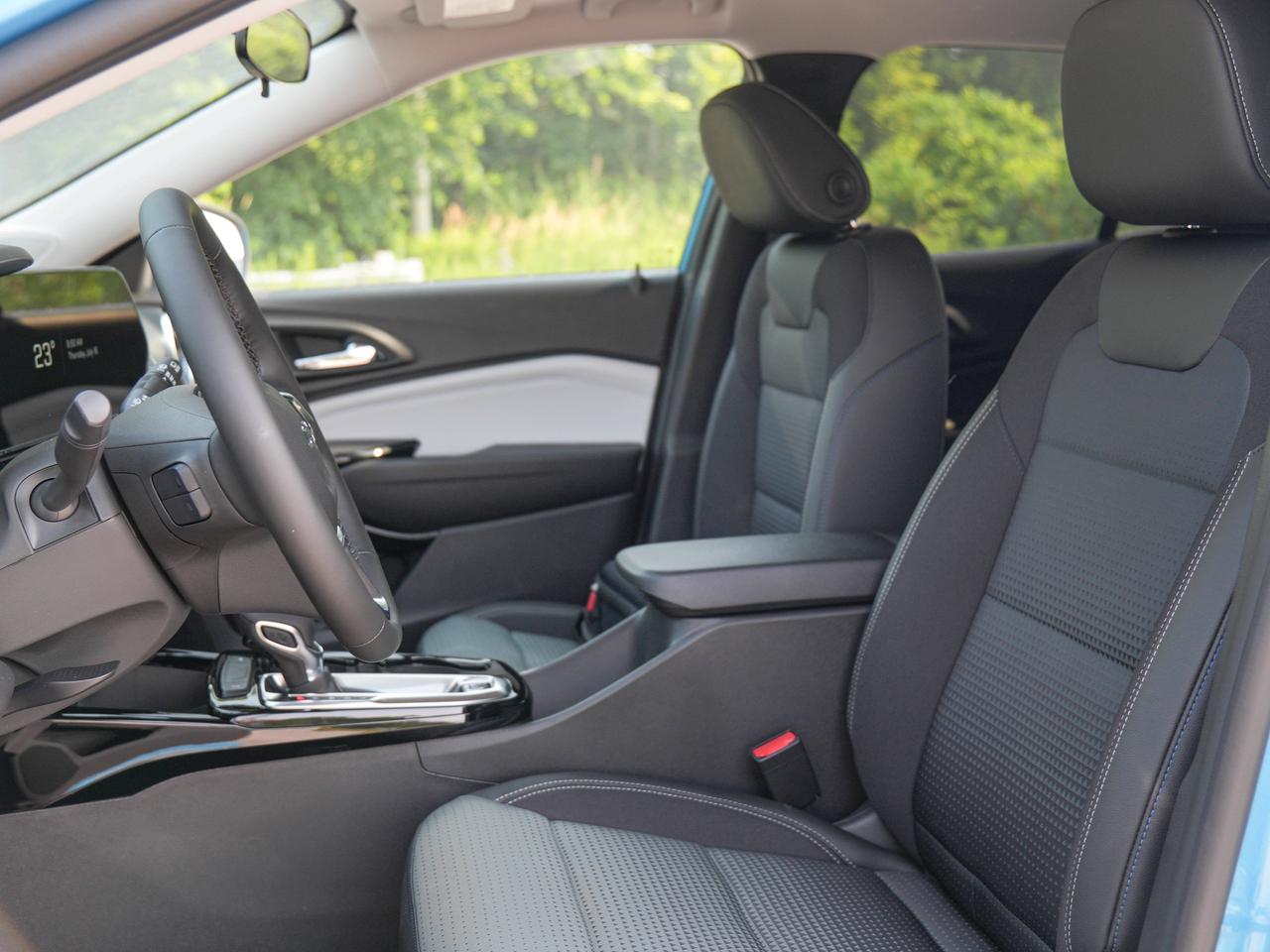 2026 Chevrolet Trax LT Photo