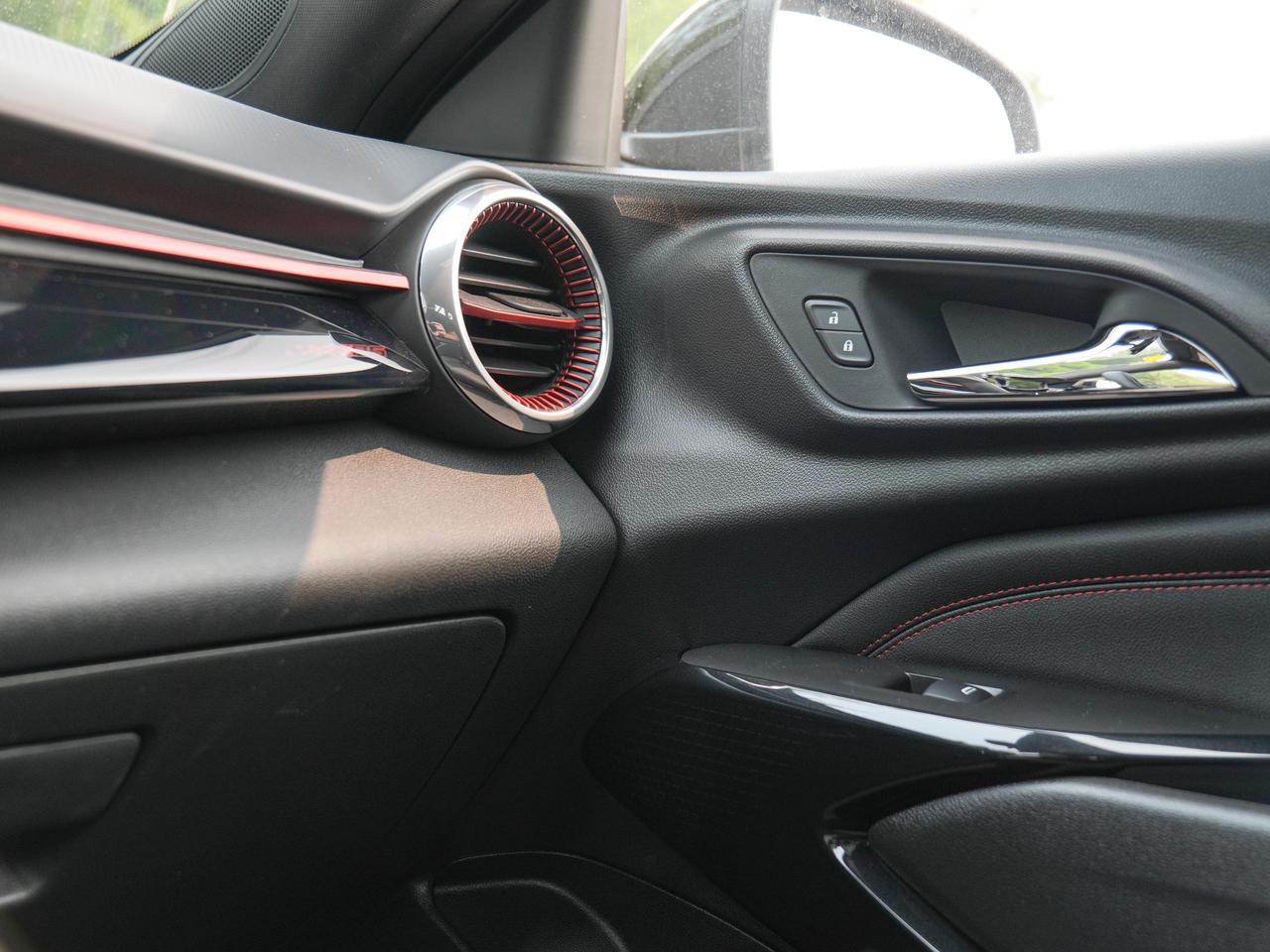 2026 Chevrolet Trax 2RS Photo