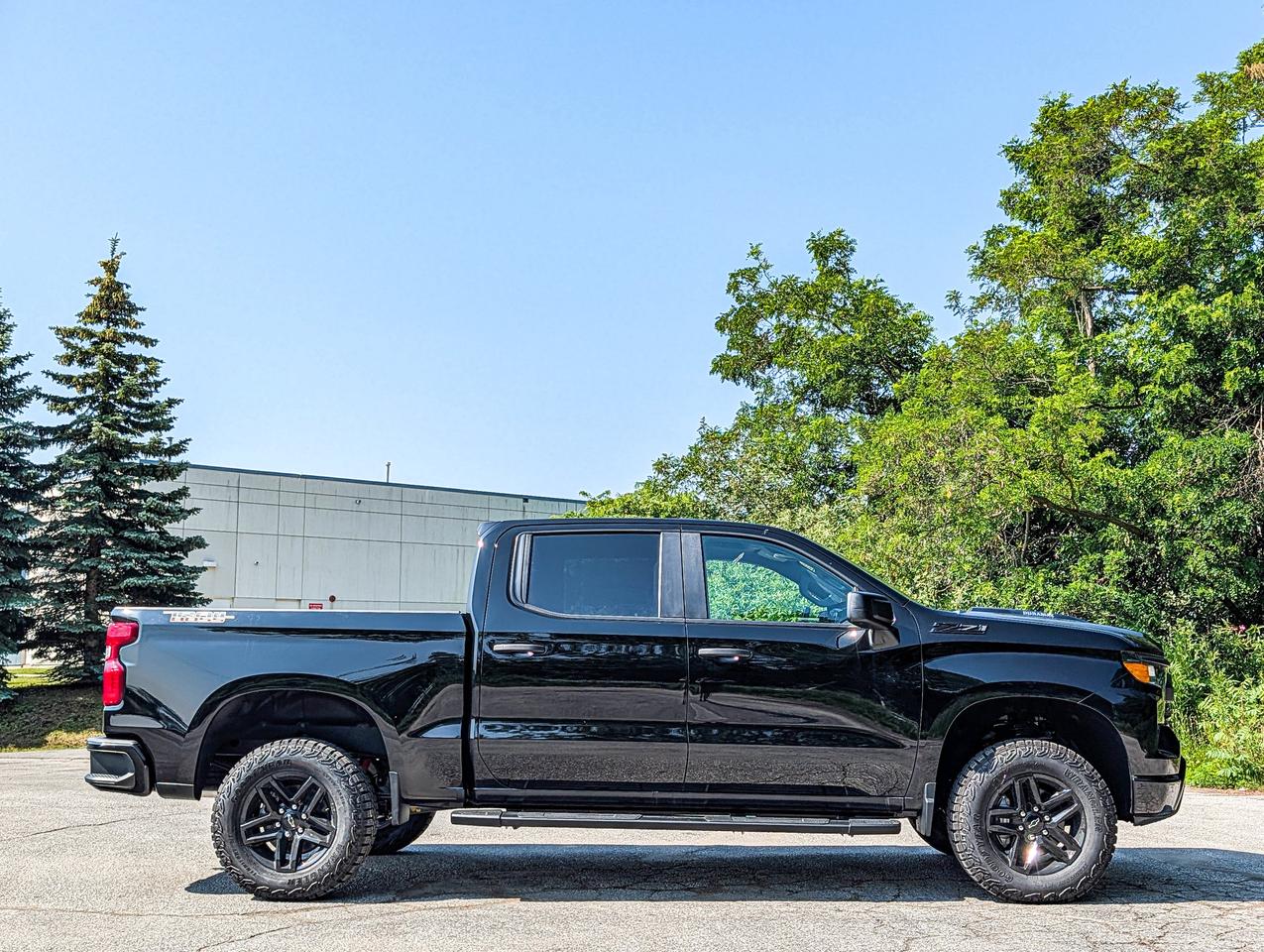 2026 Chevrolet Silverado 1500 Custom Trail Boss Photo
