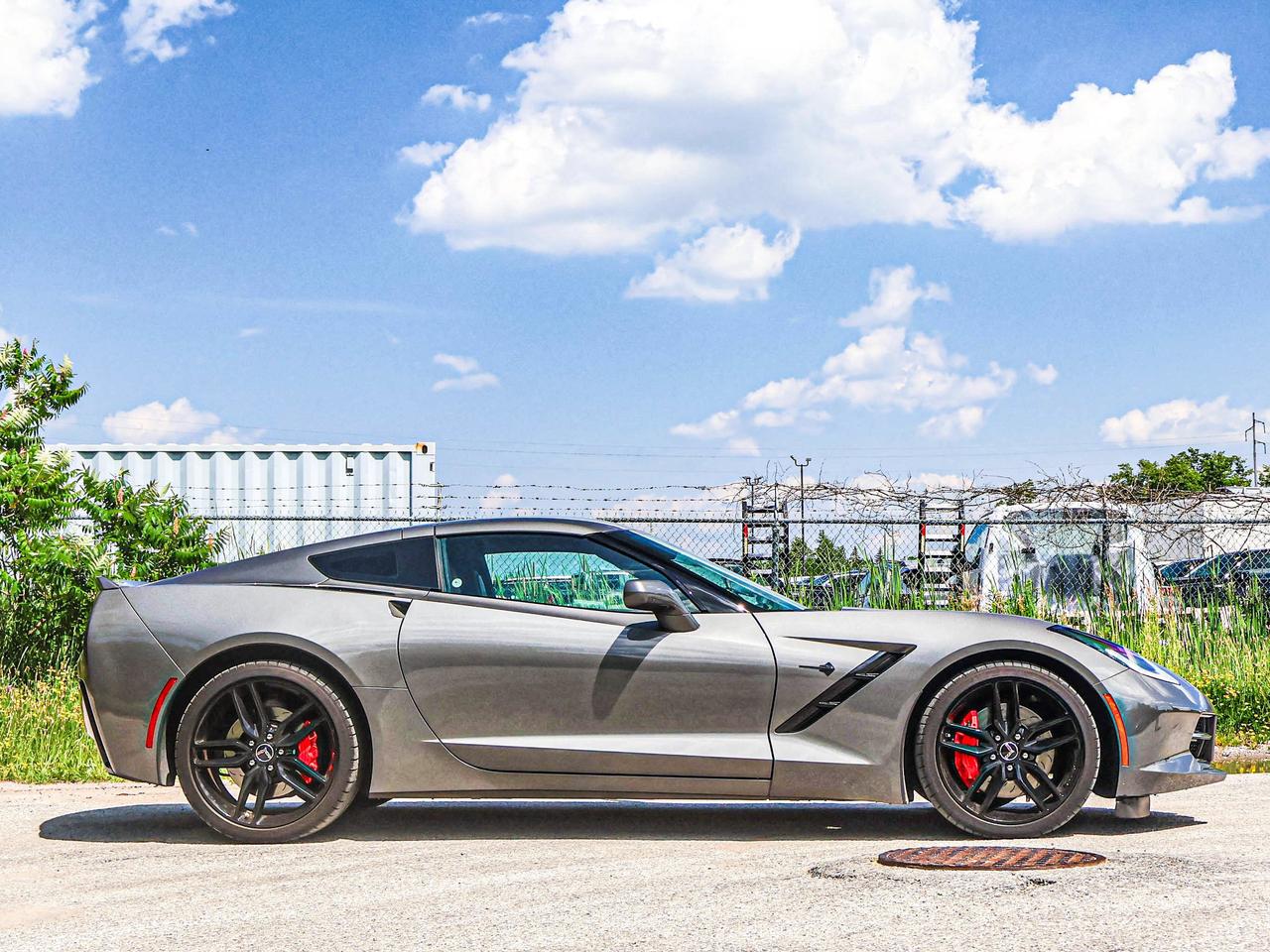 2015 Chevrolet Corvette 2LT Photo2