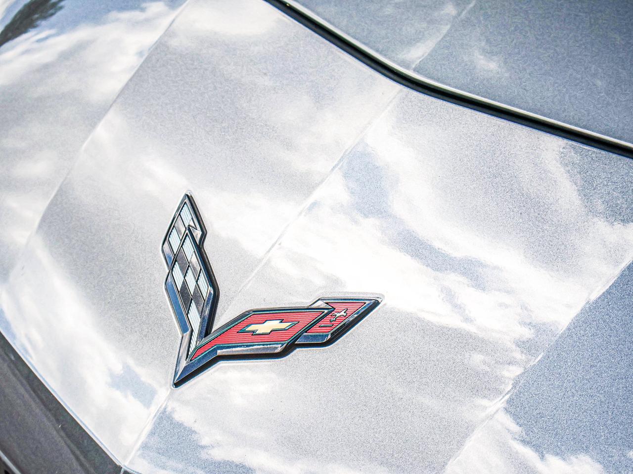 2015 Chevrolet Corvette 2LT Photo
