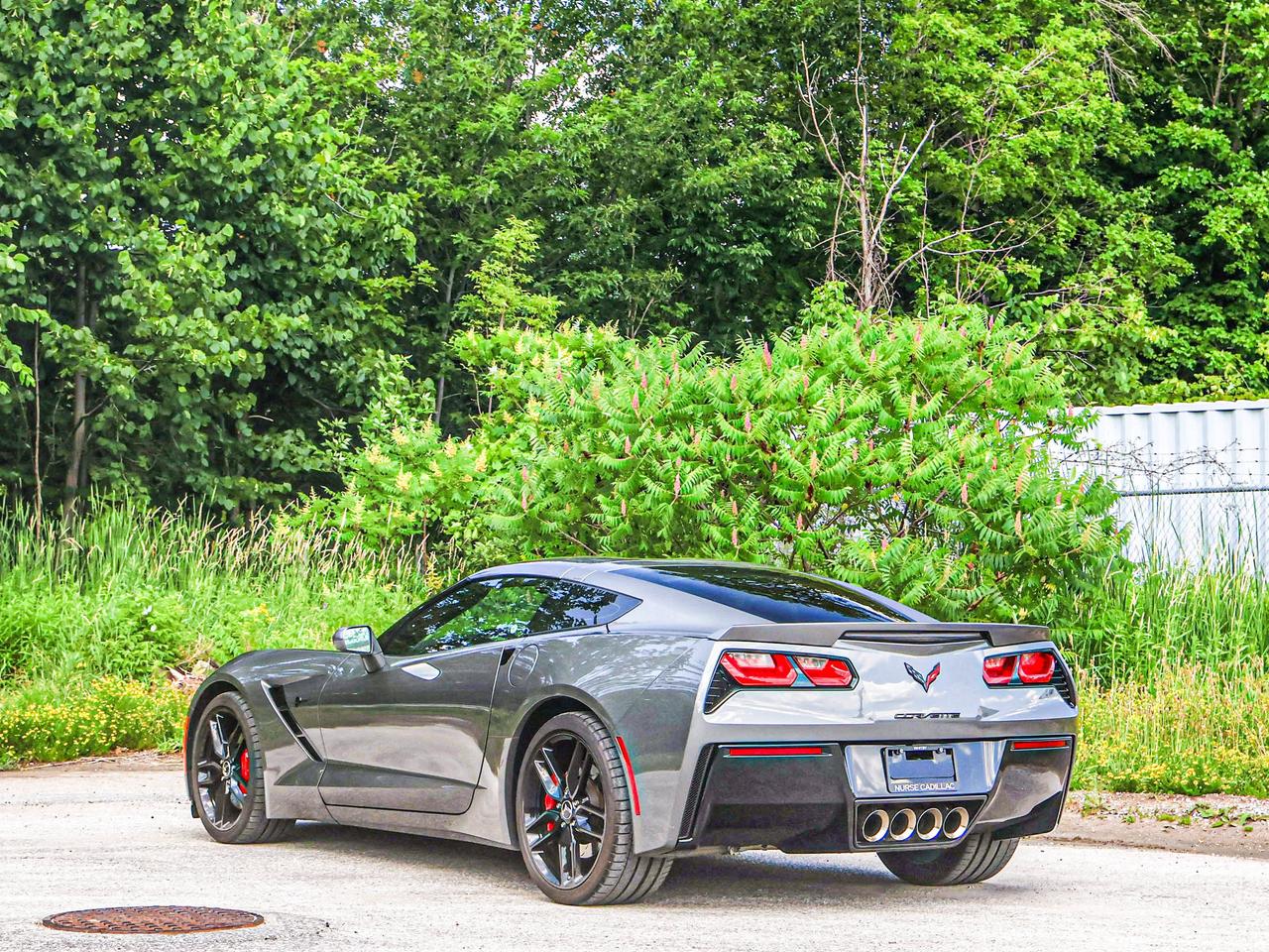 2015 Chevrolet Corvette 2LT Photo