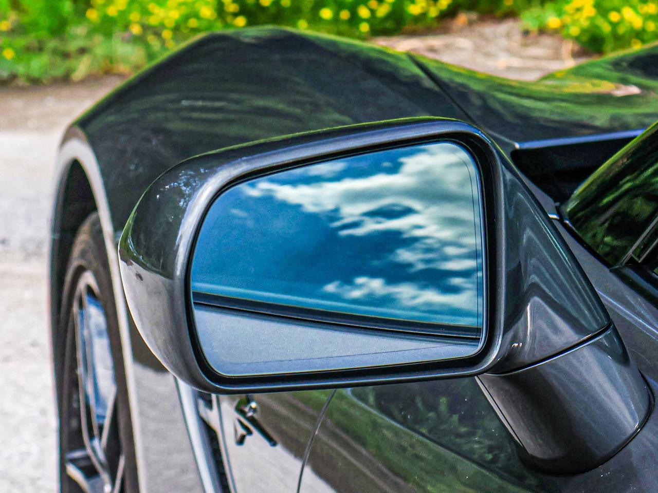 2015 Chevrolet Corvette 2LT Photo