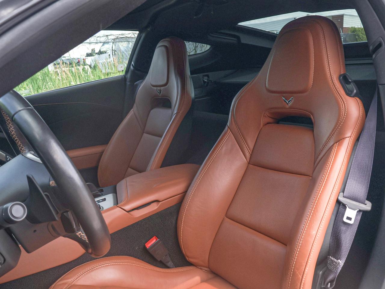 2015 Chevrolet Corvette 2LT Photo