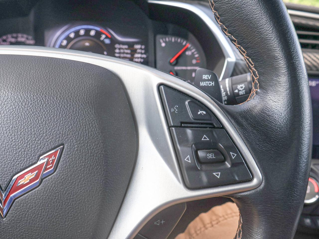 2015 Chevrolet Corvette 2LT Photo
