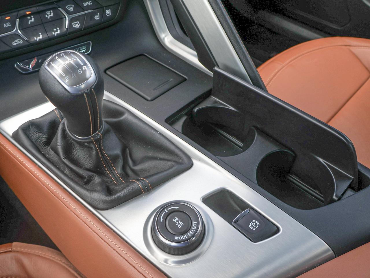 2015 Chevrolet Corvette 2LT Photo