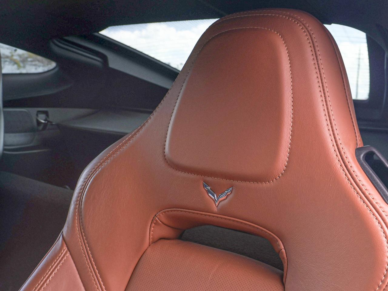 2015 Chevrolet Corvette 2LT Photo