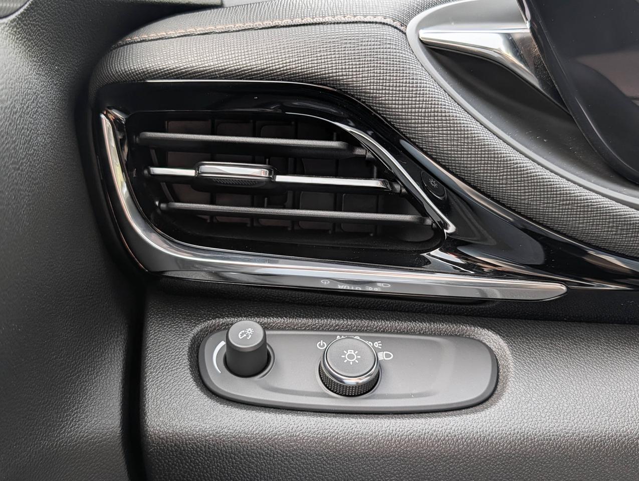 2024 Buick Envista Avenir Photo