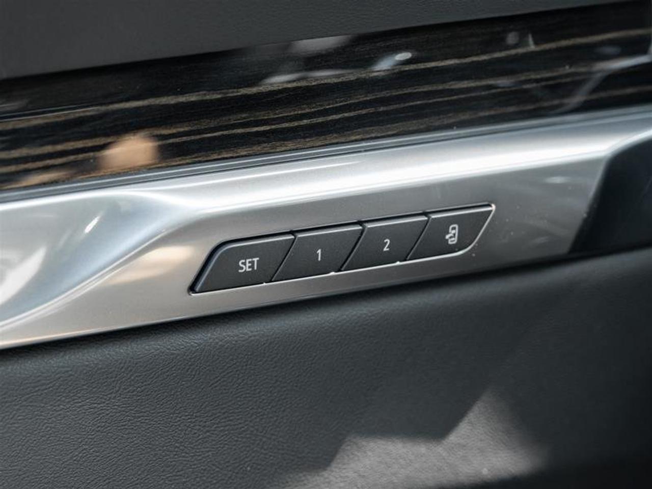 2026 Cadillac Escalade LUXURY Photo